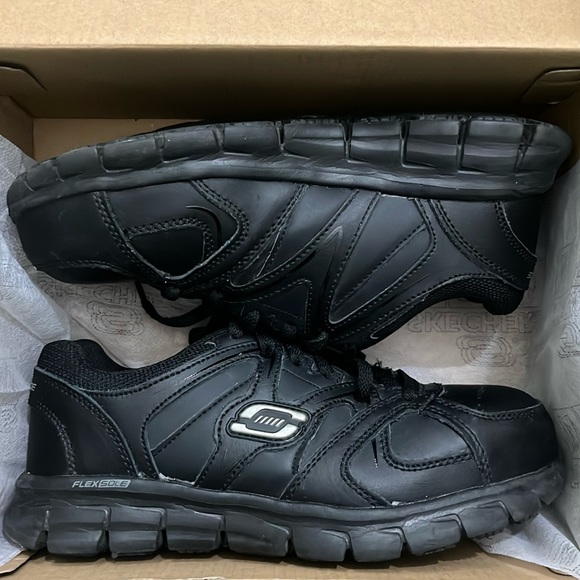 Black Skechers Work Safety Shoes - US 6.5 - Picture 2 of 15